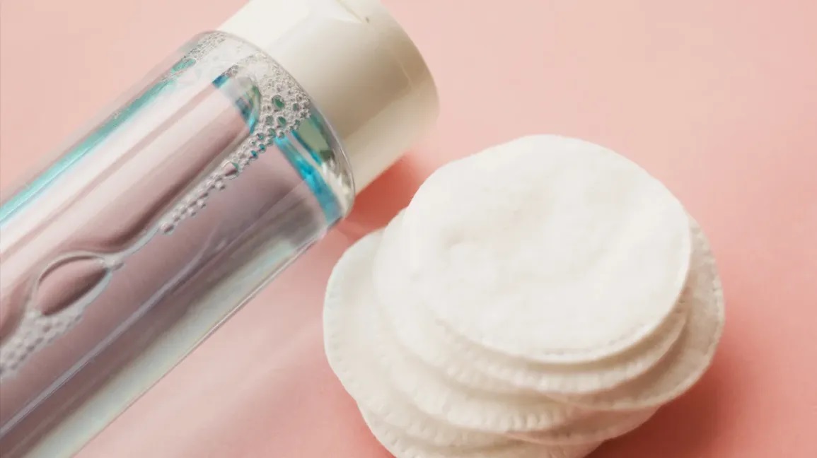 Benefits of incorporating toner in your skincare routine